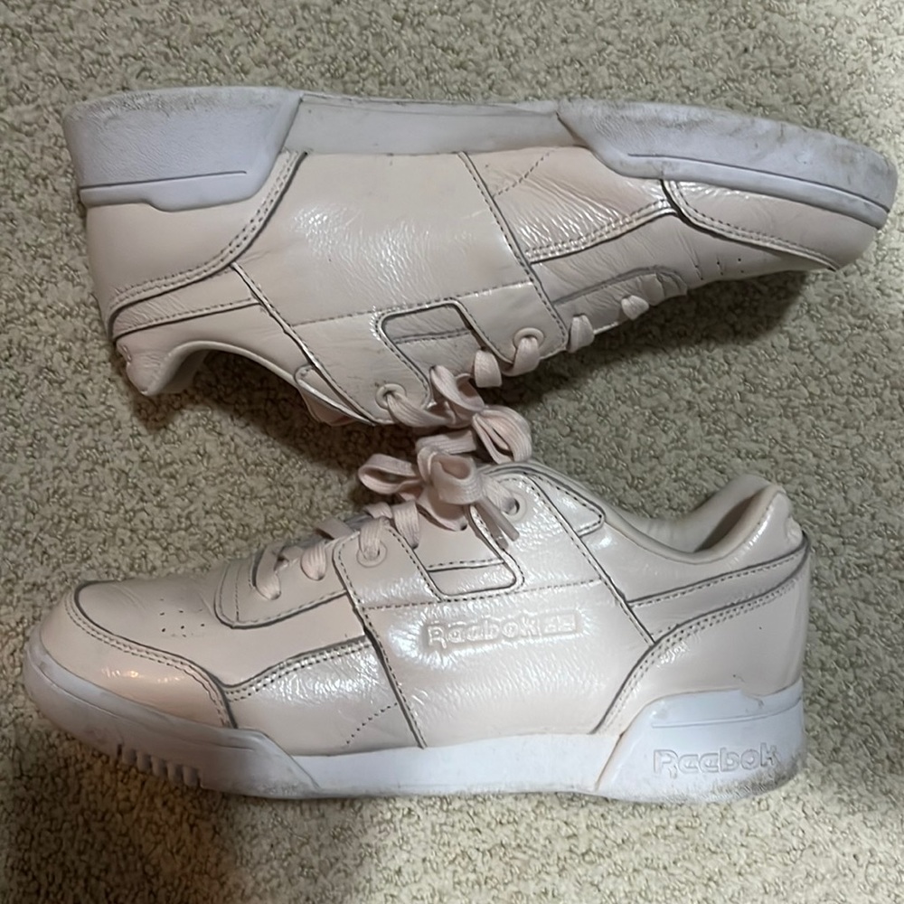 Women’s Reebok sneaker